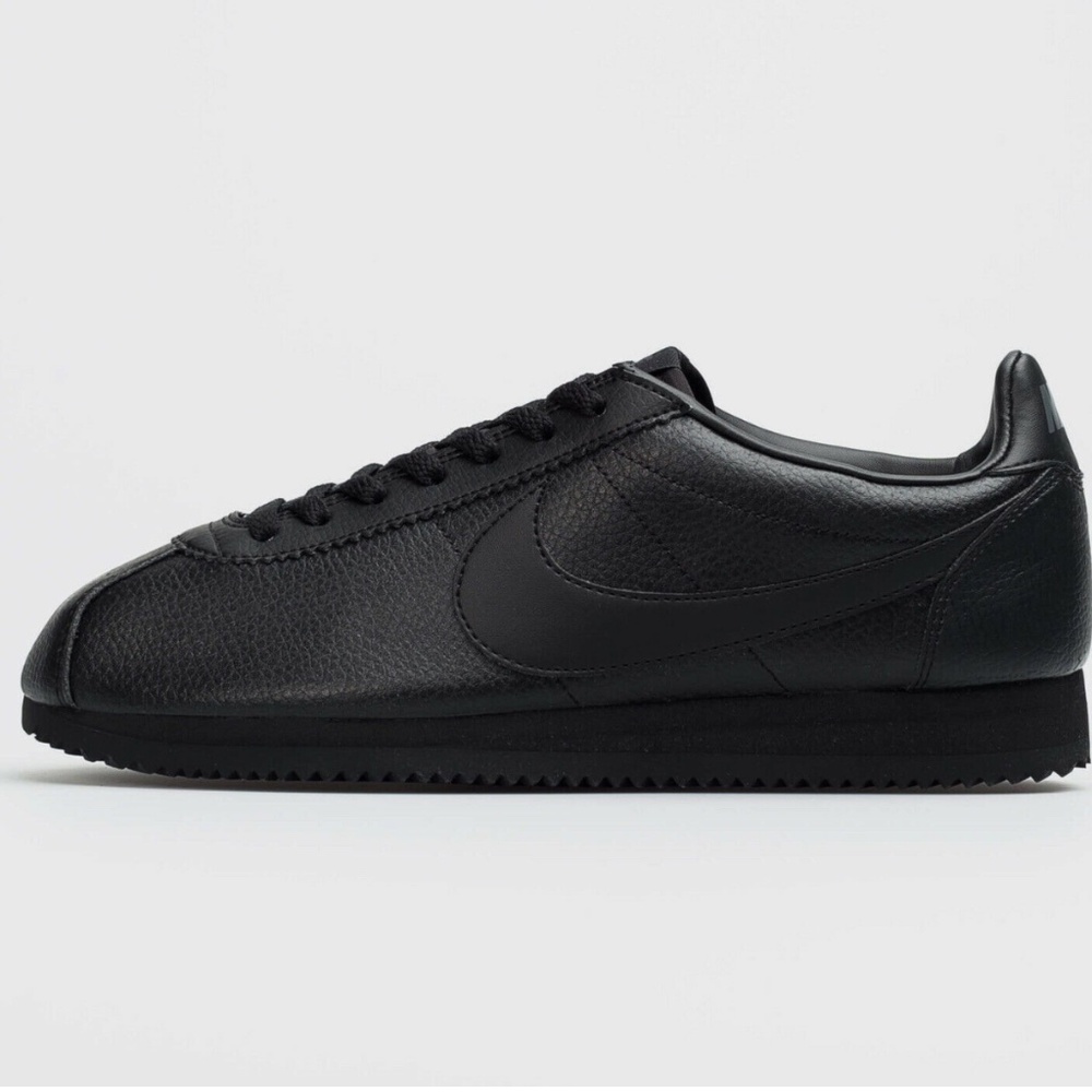 Nike Leather Cortez Sneakers – Women’s Size 10